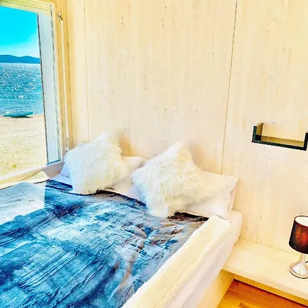 Mit Privatpool Fuer 4 Personen Ca 54 Qm In Drage, Dalmatien Norddalmatien Holiday home Drage